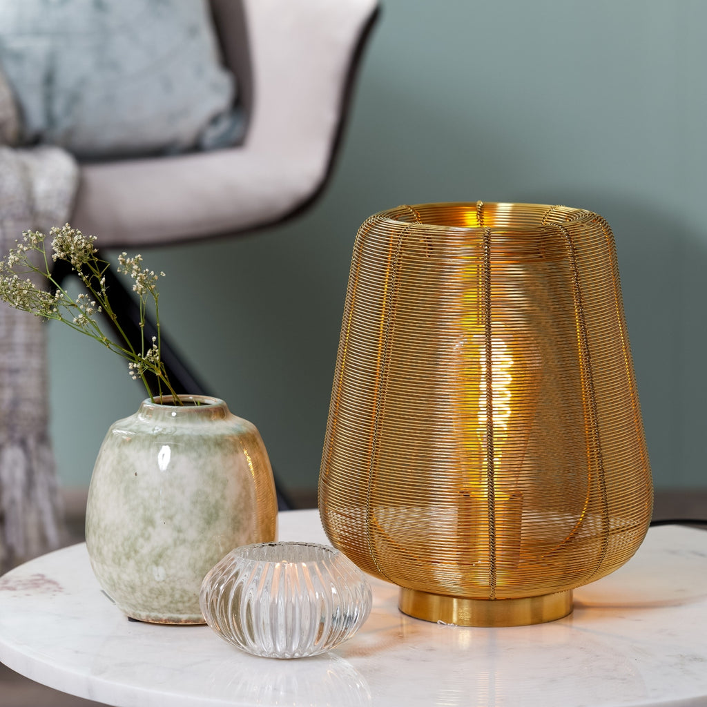 Gold wire store table lamp