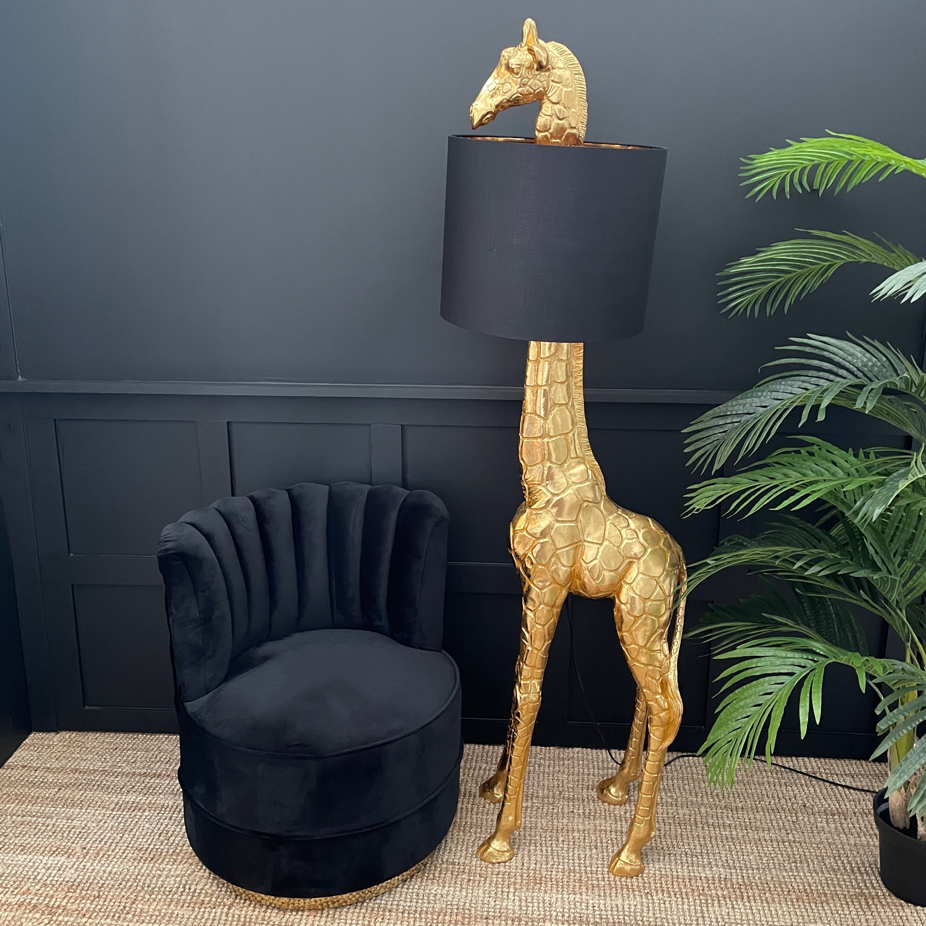 Giraffe Floor Lamp: Illuminate Your Space Creatively